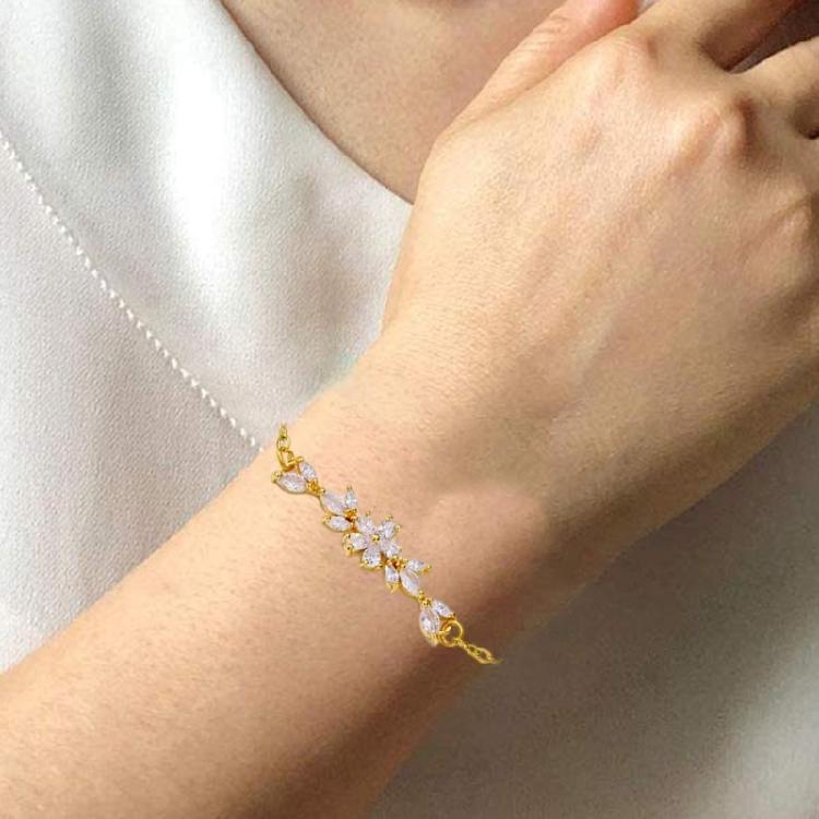 Fashionable Leaf And Flower Bracelet Handcrafted Zirconia Bracelet Highlighting Flower and Leaf Patterns for Women