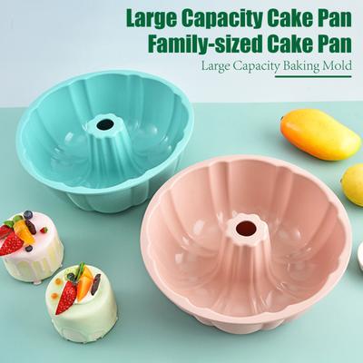 10-Inch Silicone Cake Pan Large Capacity Nonstick Fluted Tube Pan for Cakes Brownies Cornbread BPA-Free Easy To Clean Round Molds for Baking