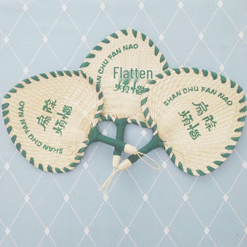 Handcrafted Old-Fashioned Baby Fan: Zongye Banana Leaf, Personalized Cattail Leaf, Embroidered Round Hand-Cranked Fan
