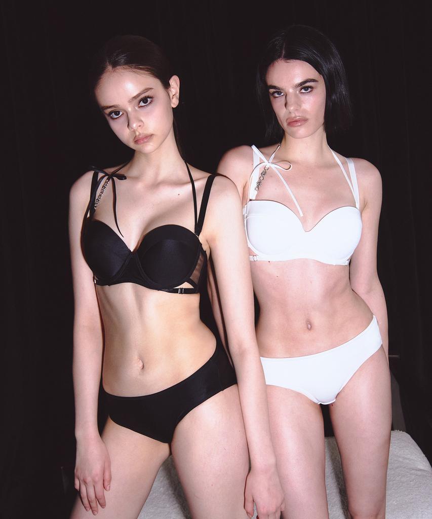 VINAJ N Chain Ribbon Halter Half-Cup Bikini Bra (Black)