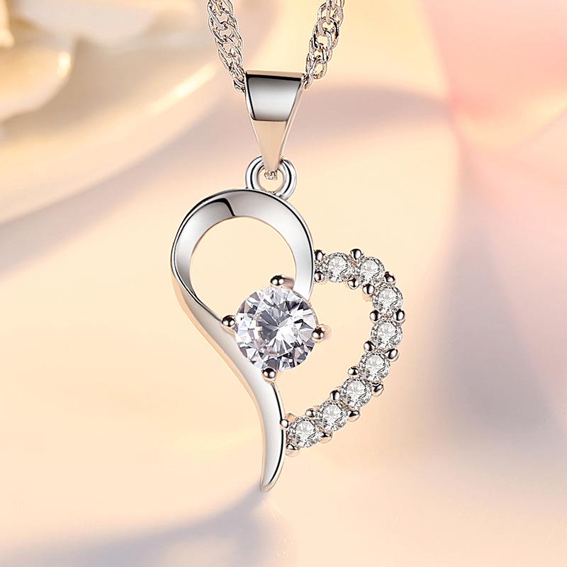 Meixin Heart-Shaped Crystal Pendant Necklace