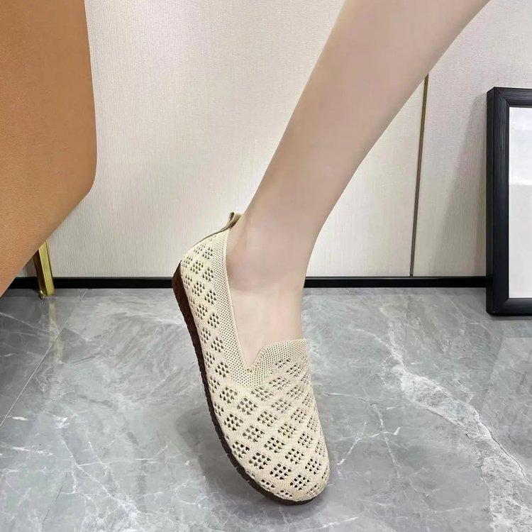 One-pedal Doudou shoes soft-soled mesh fly-woven grandma shoes women's 2025 summer new breathable and comfortable shallow mouth