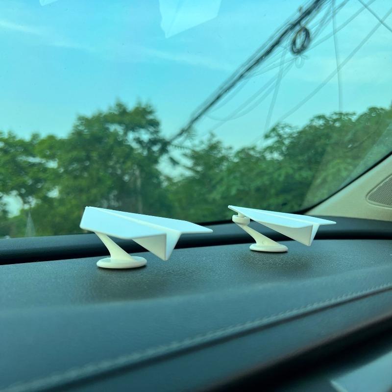 

2pcs Unique Creative Car Dashboard Airplane Shape Drift Rotating Ornaments Car Interior Center Console Decoration Perfect As A G 3cm