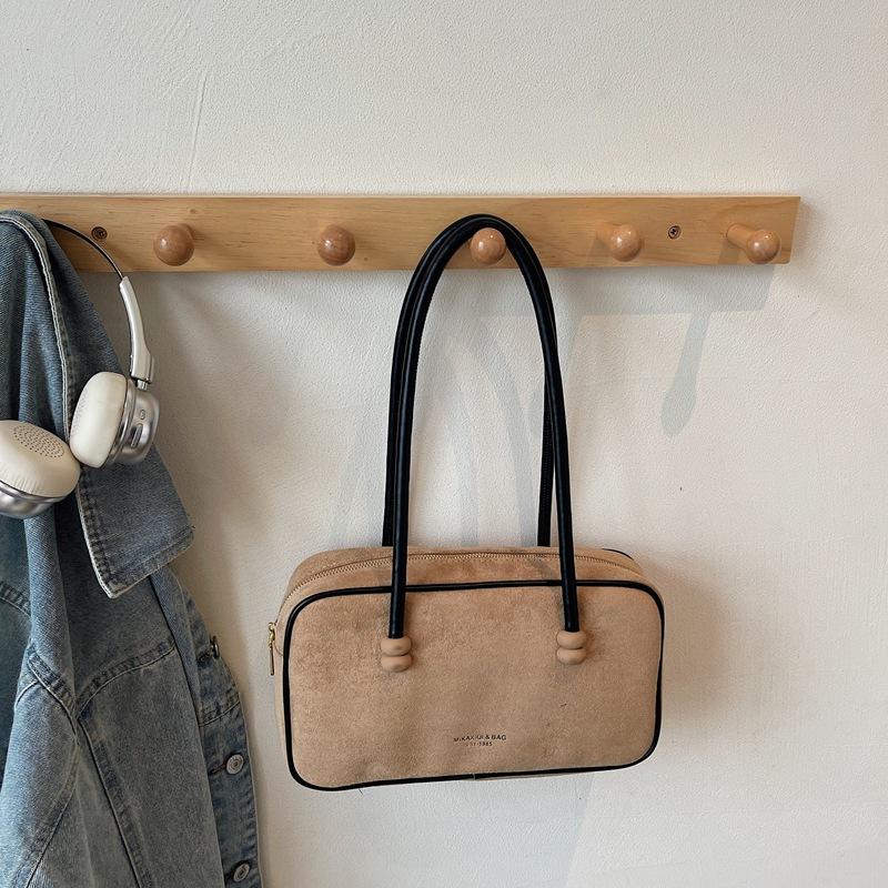 

Повседневная вместительная универсальная простая и модная новая замшевая сумка-хобо 2025 осень женская портативная на плечо подмышку хаки