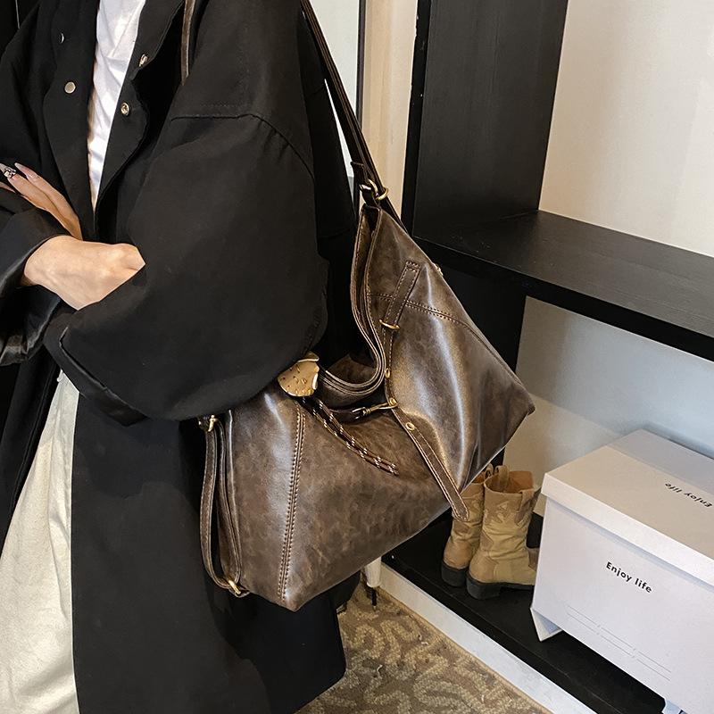 Premium sense retro large-capacity backpack bag women's 2025 autumn and winter new multi-purpose shoulder messenger bag tote bag