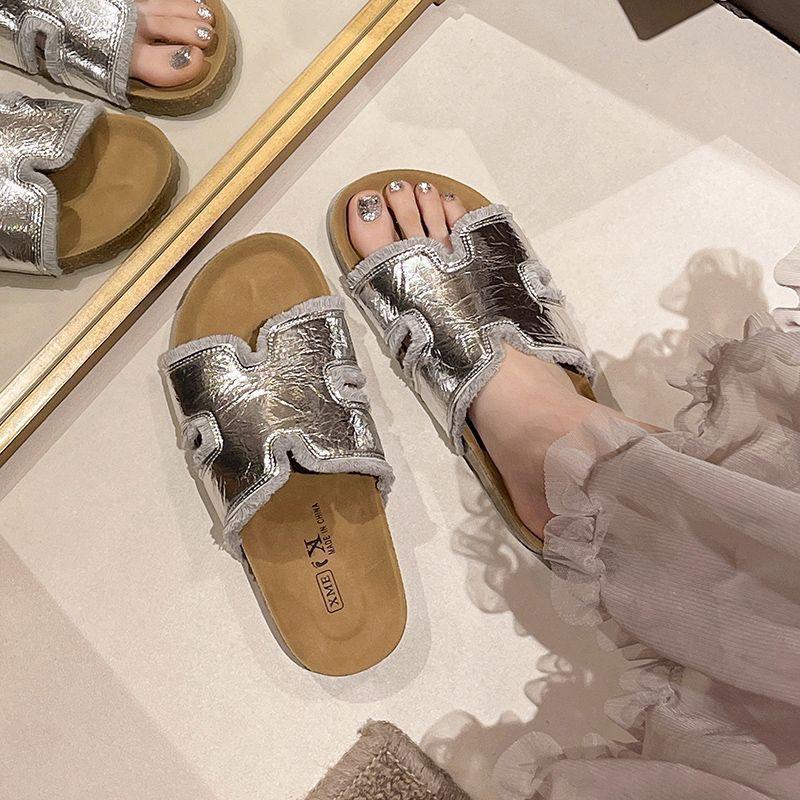 Feenstil Mode Hausschuhe Oberbekleidung 2025 Herbst und Sommer neu Französisch Retro Urlaub flacher Boden Ein-Wort Strand Explosion