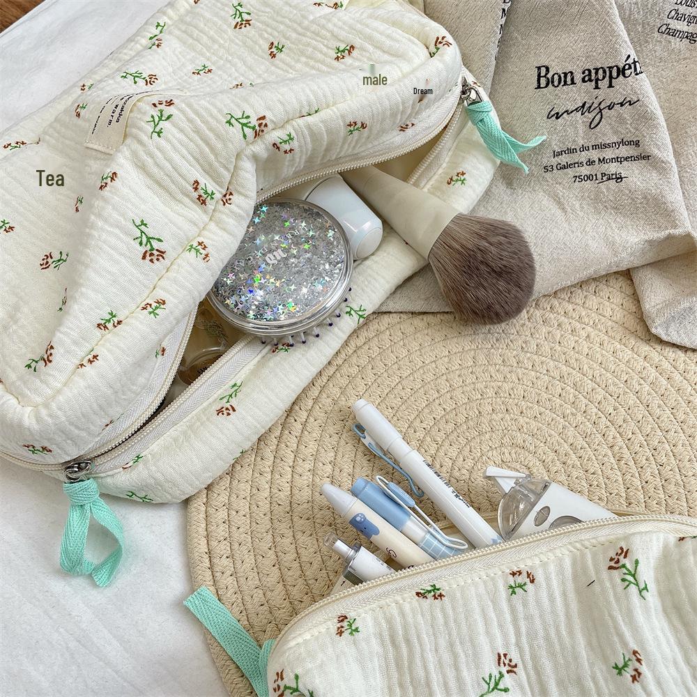 53174 Blue Begonia Large-Capacity Makeup & Toiletry Travel Bag