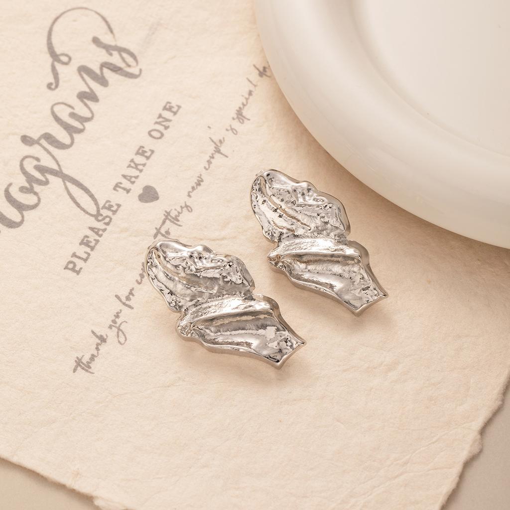 Personalized Lava Metal Stud Earrings Temperament Folds Irregular Geometric Earrings Women'S Light Luxury Earrings