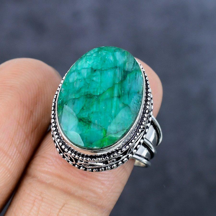 Emerald(Simulated) Gemstone 925 Sterling Silver Jewelry Ring Size 9