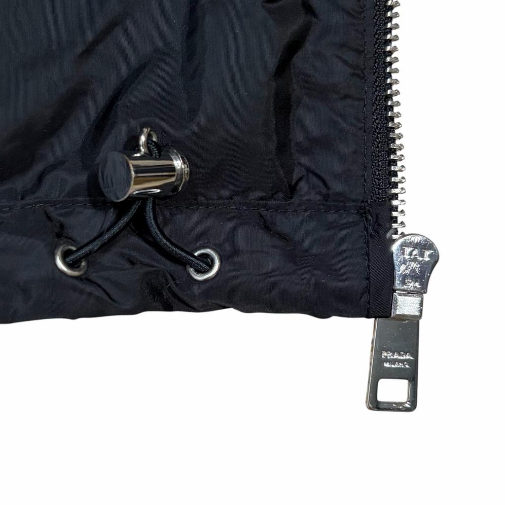 Prada 46 Nylon Jacket Jacket Black Men's Model SGA466