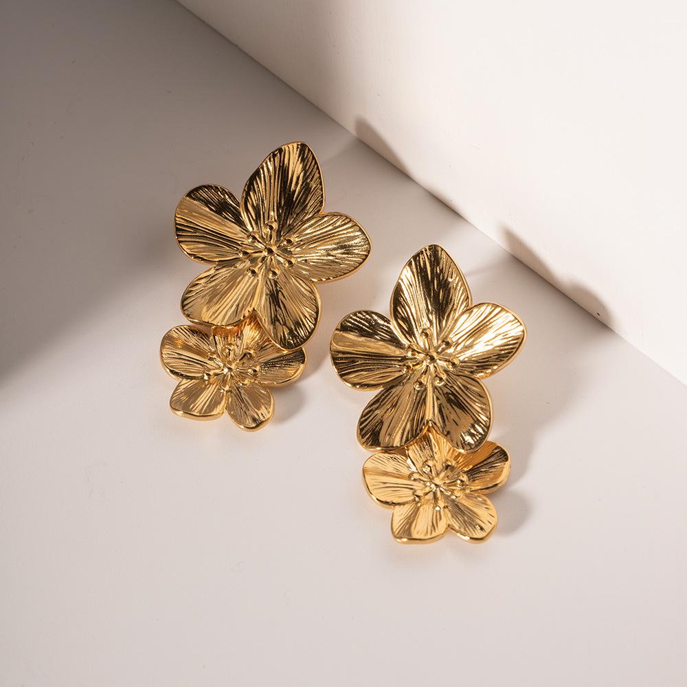 Vintage Gold Metal Flower Drop Earrings for Women Statement Stylish Exaggerated Simple Jewelry