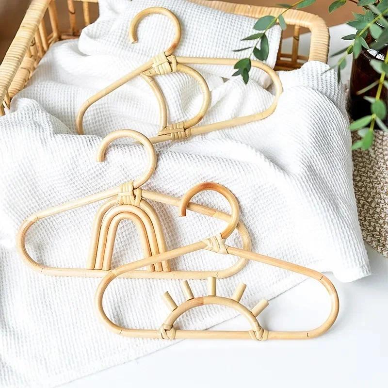 Rattan Hanger Rattan Wall Hooks Kids Garments Organizer Rack Clothes Hat Hanging Hook Kids Room Clothing Storage Decor Hangers
