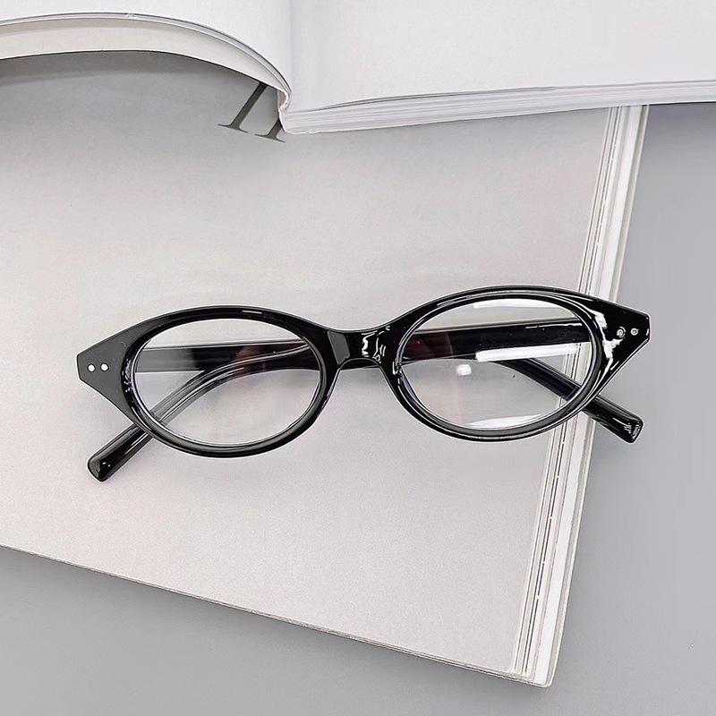 

Очки в черной оправе Обычный артефакт Темперамент Ботаник Маленькая оправа Маленькая высота лица Черная оправа Женская близорукость Можно подобрать Anti-blue flat mirror чёрный