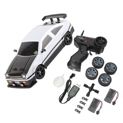 RC Car Toy 4 Wheel Drive 500mah LED Lights Black and White 2.4Ghz 1:16 Remote Control Car for Kids
