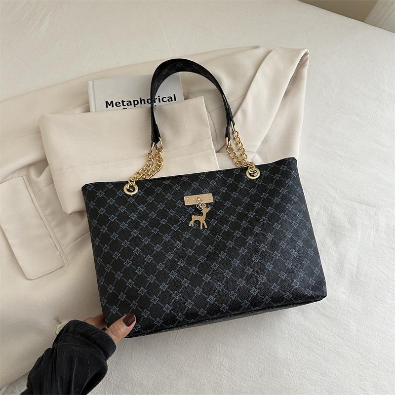2026 Women's Retro Chain Shoulder Tote - Fashionable, Large Capacity Handbag for Commuters