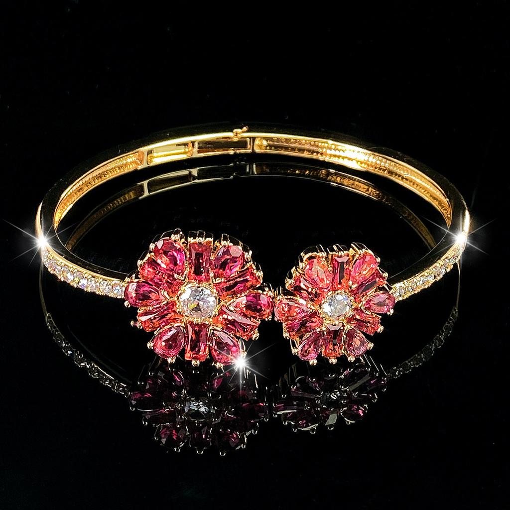 New Classic Elegant Fashionable Light Luxury Stone Rose Red Flower Bracelet for Women