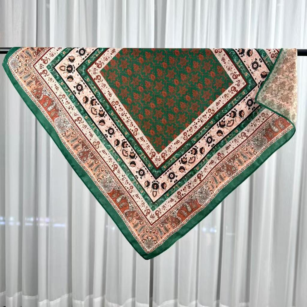 68x68cm Floral Velvet Scarf for Women Lightweight Square Scarves Elegant Spring/Summer Fashion Shawl Neckerchief Luxury