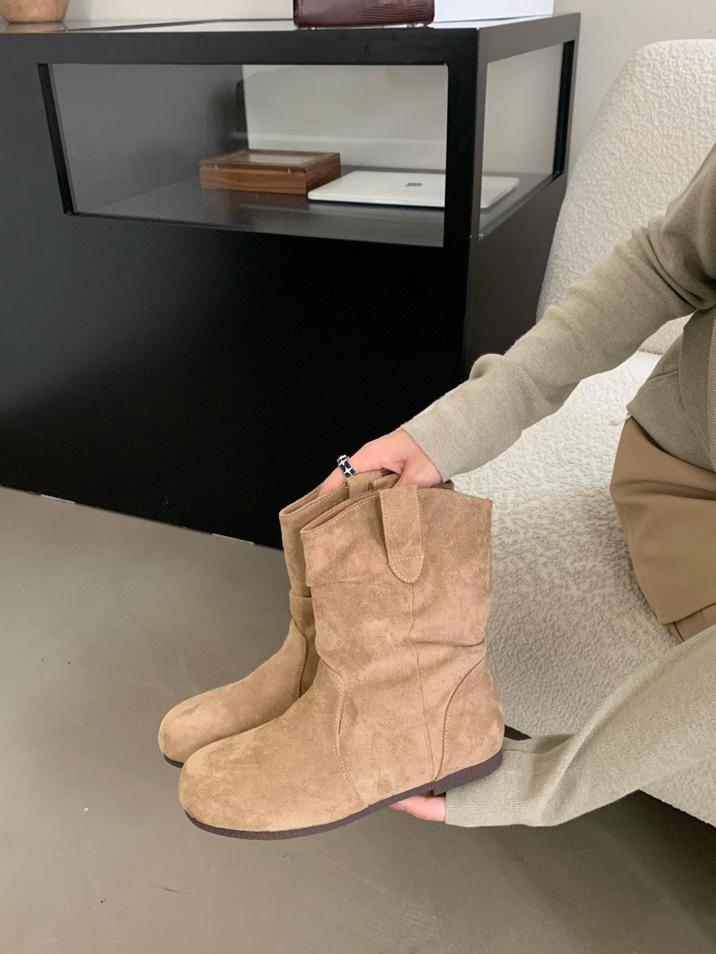 

Retro suede apricot stacked short boots women s shoes 2025 new spring and autumn single boots with skirts and thin Birkenstock boots 39 абрикосовый