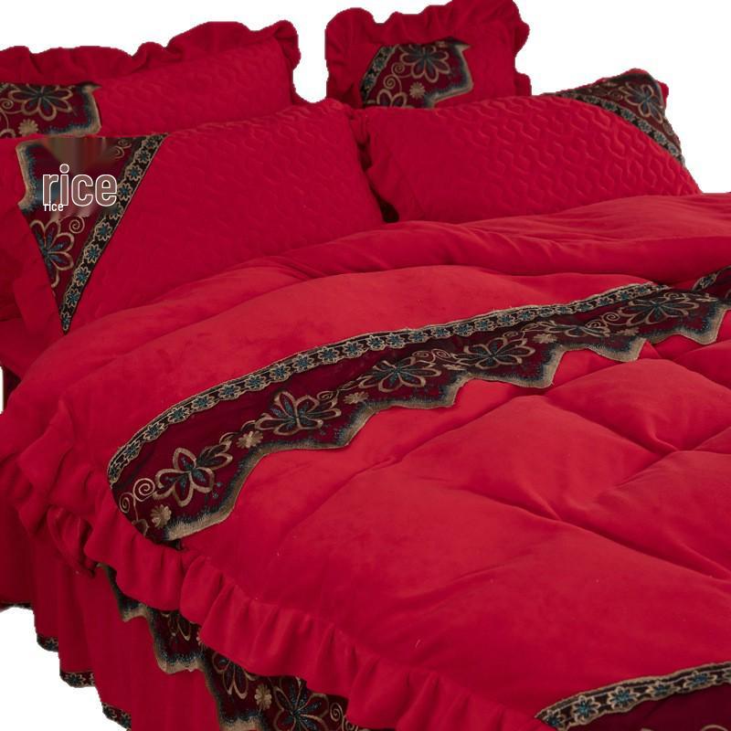 220g Quilted Bed Skirt Set: Warm Milk Velvet with Lace Embroidery (Four Pieces)