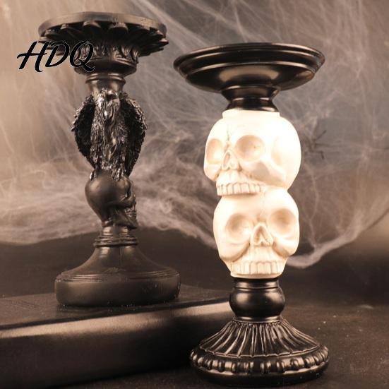 Adornos Espeluznantes de Casa Encantada Portavelas Gótico Calavera de Cuervo de Resina de Halloween Portavelas Pilar Escultura Hecha a Mano Base Soporte Vintage para Velas Cónicas para