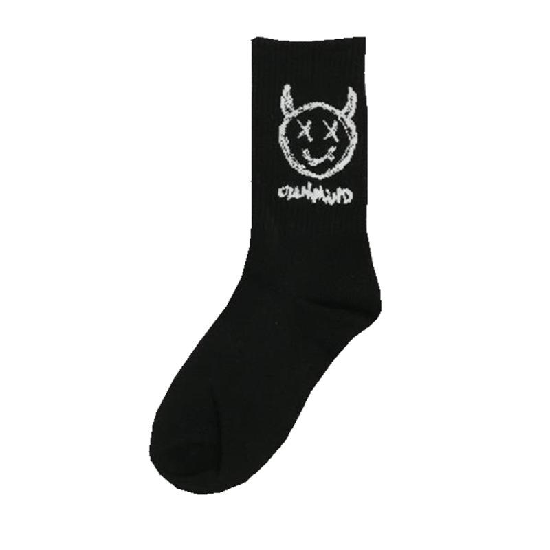 Trendy Korean-Style Men's Mid-Calf Sports Socks for Hip-Hop, Skateboarding, and Basketball
