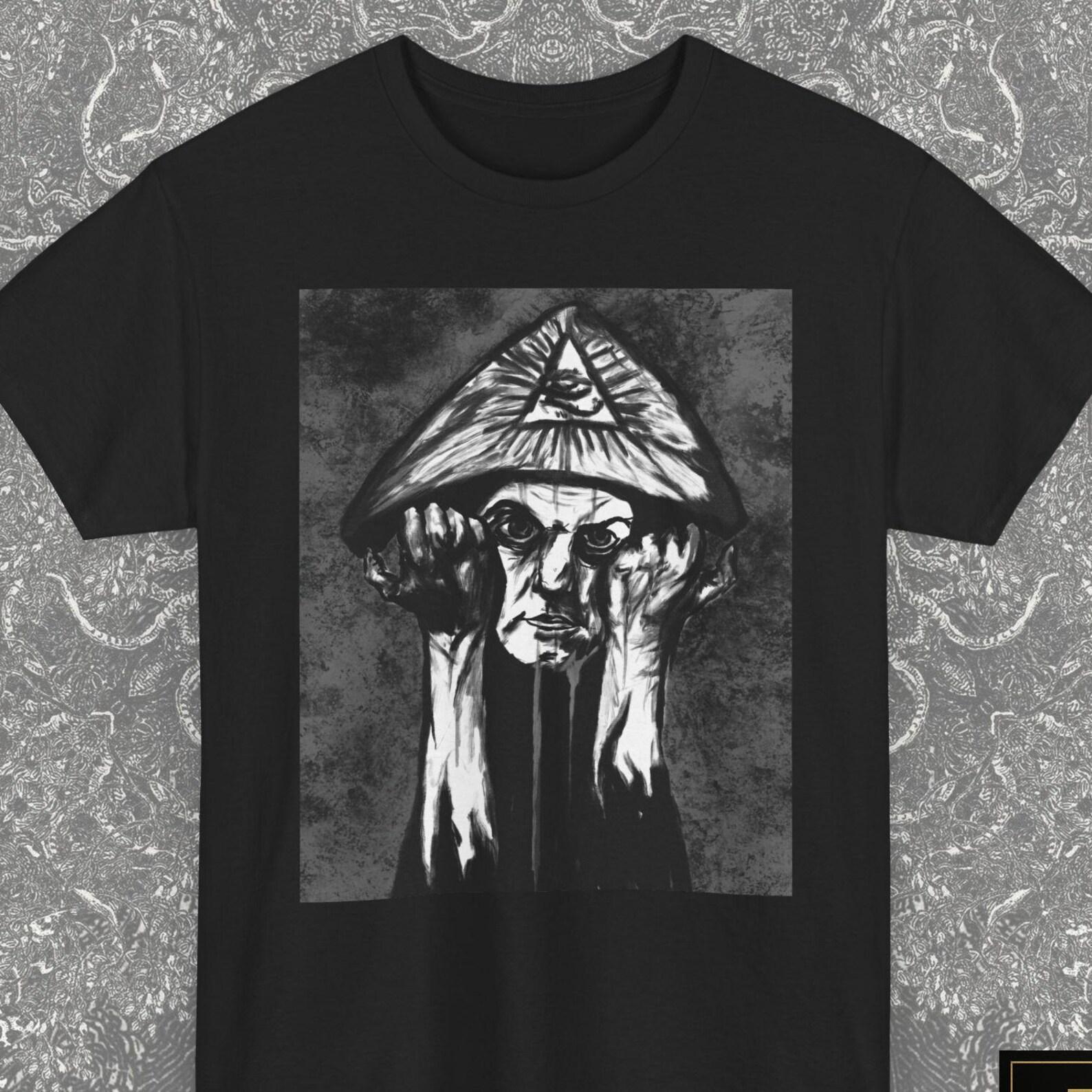 Aleister Crowley Comic Occult Shirt Gift, Thelema, Samhain Ritual Kit, Solve et Coagula, Aleister Crowley Robe, Hermetic Art, Gothic Tee M