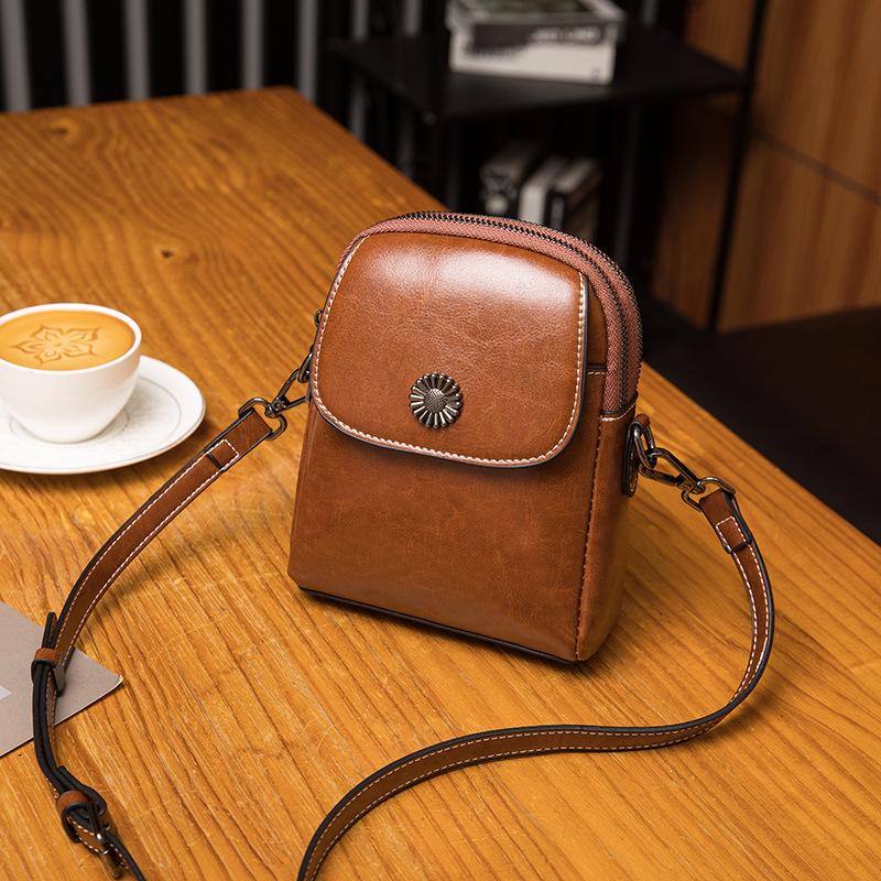 Spring and Summer Crossbody Bag for Women Versatile Vertical Multi Layer Shoulder Bag Retro Small Bag Fashionable High End Mobile Phone Bag