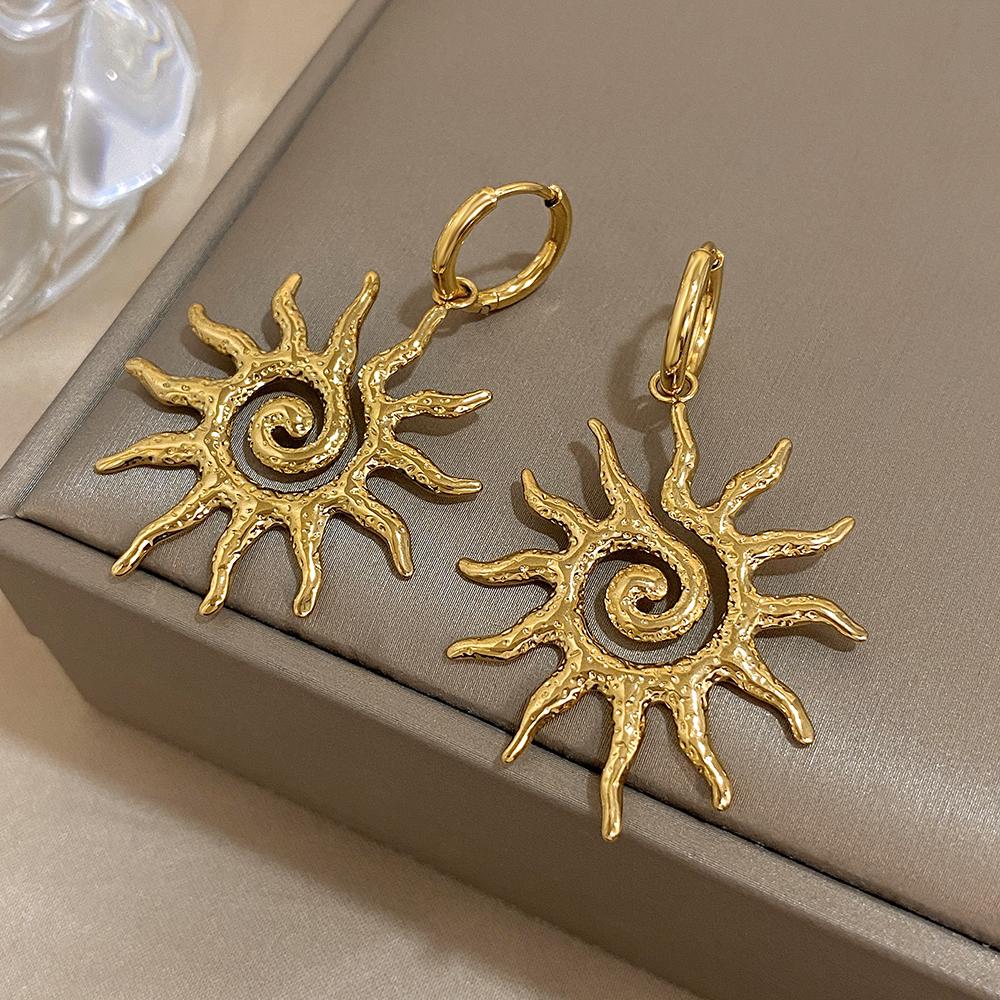 New Trend Women's Earrings Vintage Chic Sun Shaped Pendant Stainless Steel Earrings Statement Golden Fashion Jewlery Gift