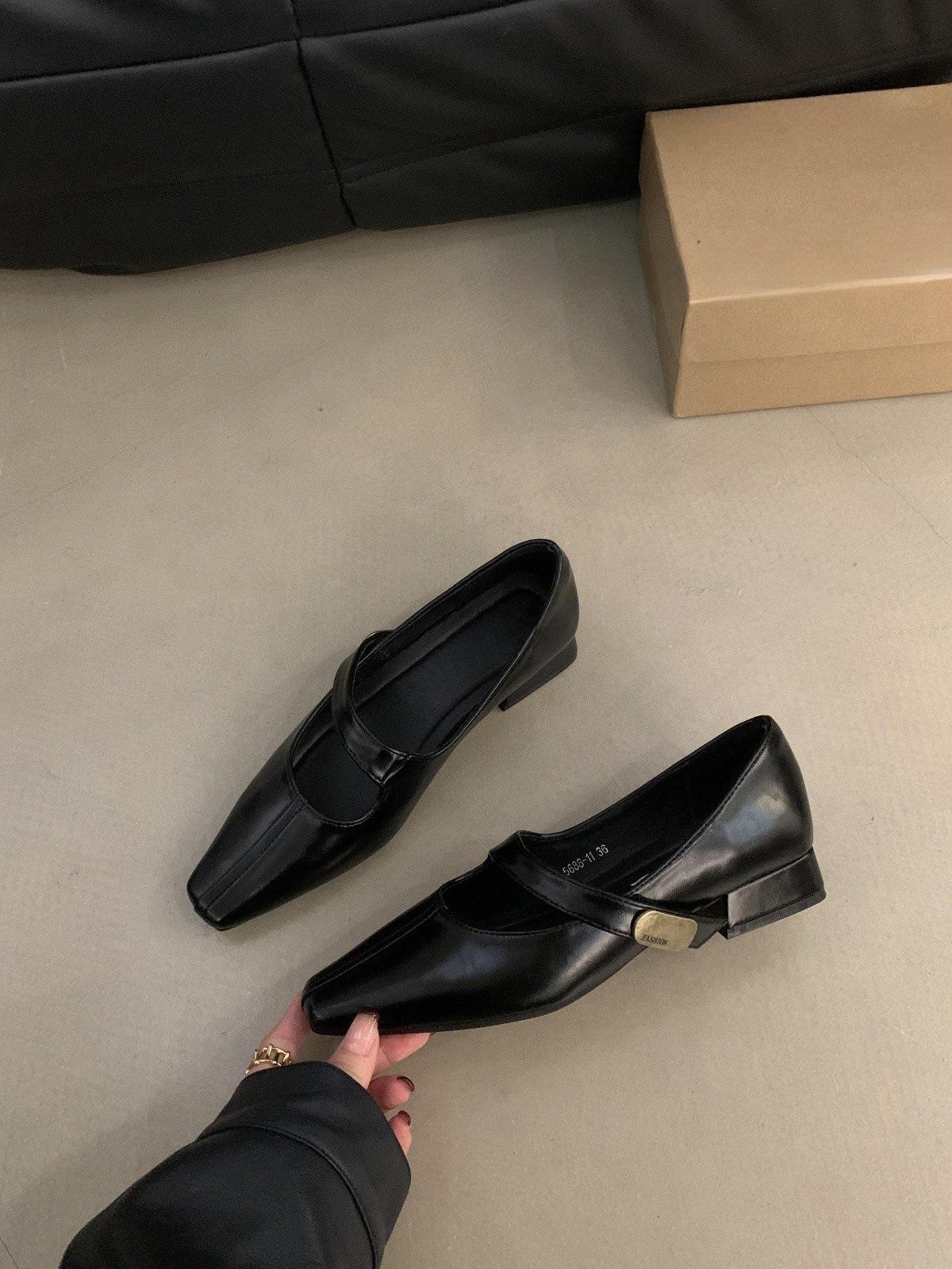 

Французский ретро темперамент легкие туфли-лодочки женские 2024 весна и осень новые феи высокие чувства низкий каблук Мэри Джейн маленькие кожаные туфли 35 чёрный