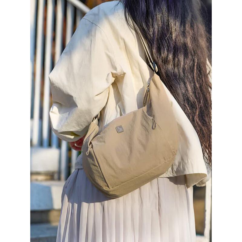 OIWAS OCK1064 Versatile Lightweight Sling Bag
