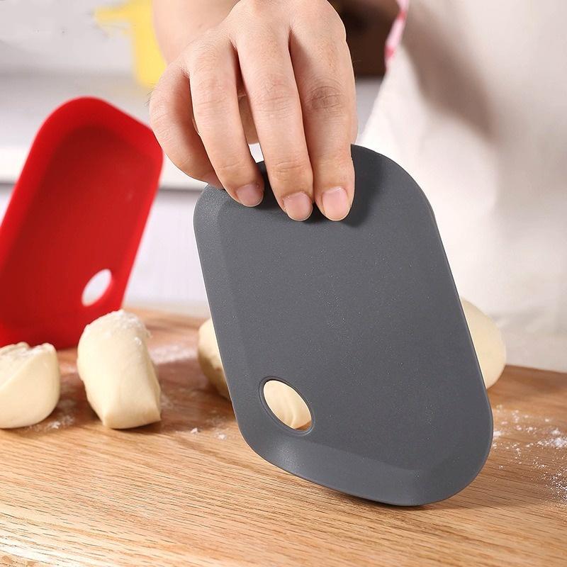 Škrabka na těsto na pečení těsta, kráječ pizzy, kráječ těsta, čepel kuchyňské pomůcky, silikonový kráječ těsta, kuchyňské nářadí