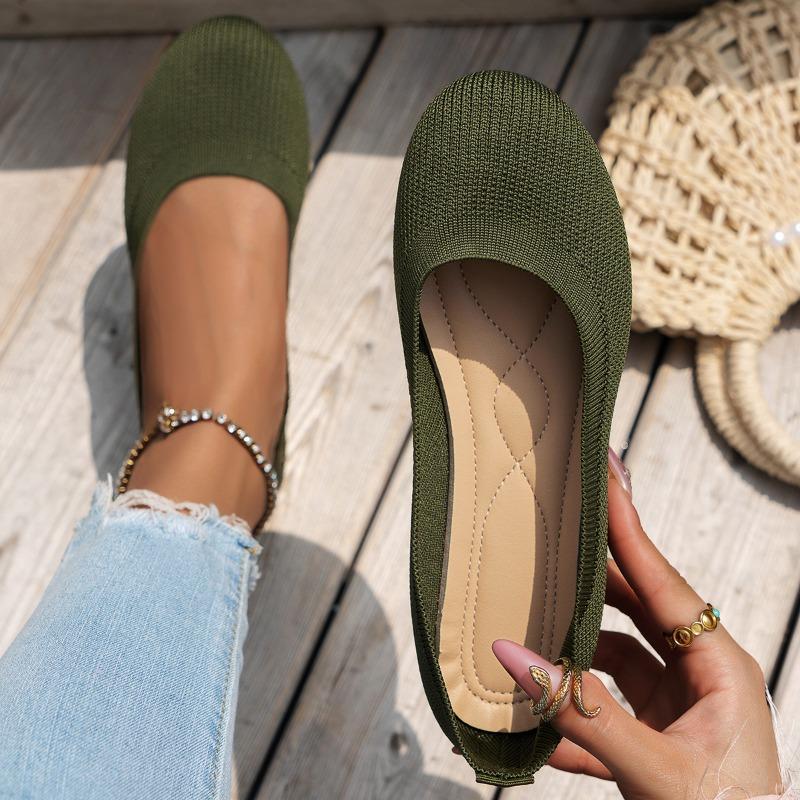 Large size autumn new flat bottom round head set feet shallow mouth fly weaving casual versatile single shoes women