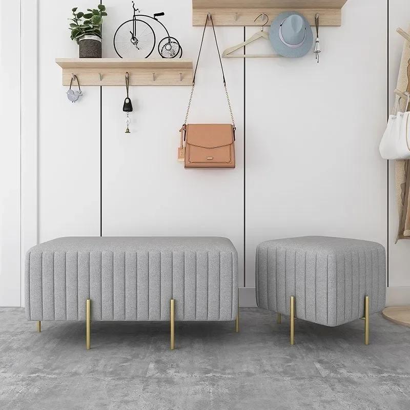 Hocker für Zuhause, Schuhe, Umkleidekabine, Hocker, kreativer Garderobenhocker, Sofa, Tritthocker, Schlafzimmer, bequeme Flanell-Bettbank