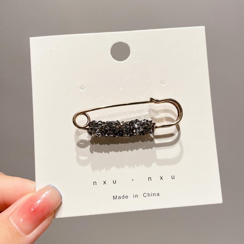 Broșă de talie cu strasuri: Broșă Anti-Expunere & Accesoriu de Îmbrăcăminte Ajustabil