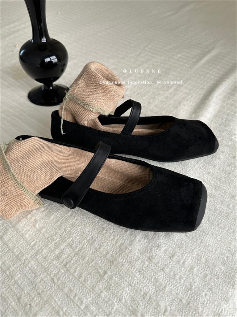Dámské boty Mary Jane s hranatou špičkou, dámské boty 2025 podzim a zima nové, semišové, s páskem přes nárt, retro, k sukni, sametové lodičky