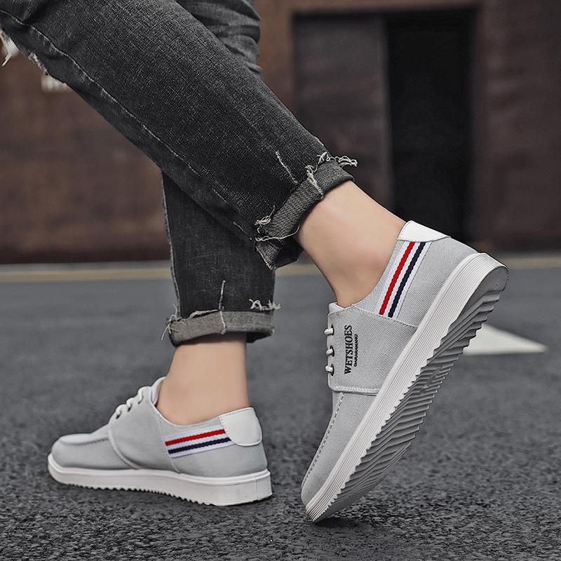 

Мужская обувь 2025 года, летние парусиновые туфли мужские, корейская версия повседневных кроссовок, корейская версия универсальных дышащих тканевых туфель, студенческие белые туфли 44 светло-синий