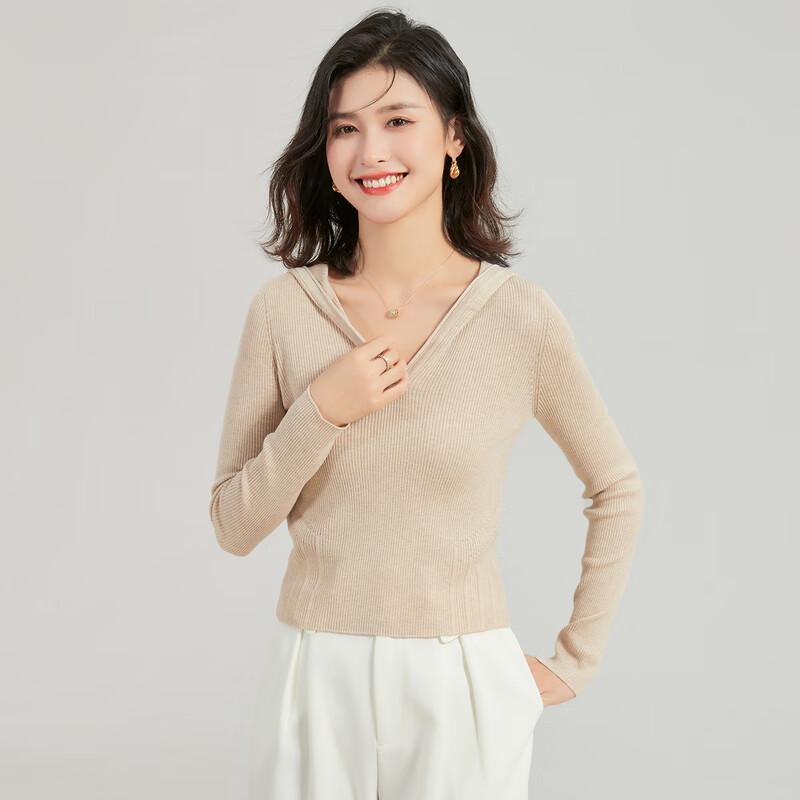 Women's Golden Chrysanthemum Lamb Wool & Silk Blend Hooded Knit Sweater