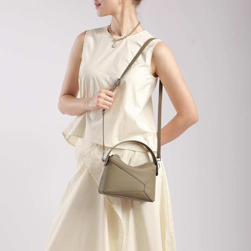 Top Layer Cowhide High-end Ceiling 25 New Geometric Bag, Mini Genuine Leather Pillow Bag, Single-shoulder Crossbody Handbag for Women