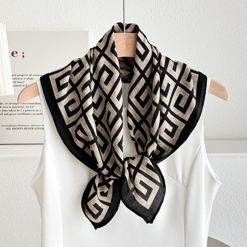 71 Series Neck Cashew Flower Square Scarf Silk Scarf Female Korean Version Versatile Literary and Retro Neck Protection Decorative Small Scarf