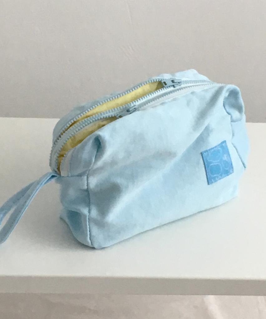 Nuaname Pure White Space-Separating Peddler Pouch Blue
