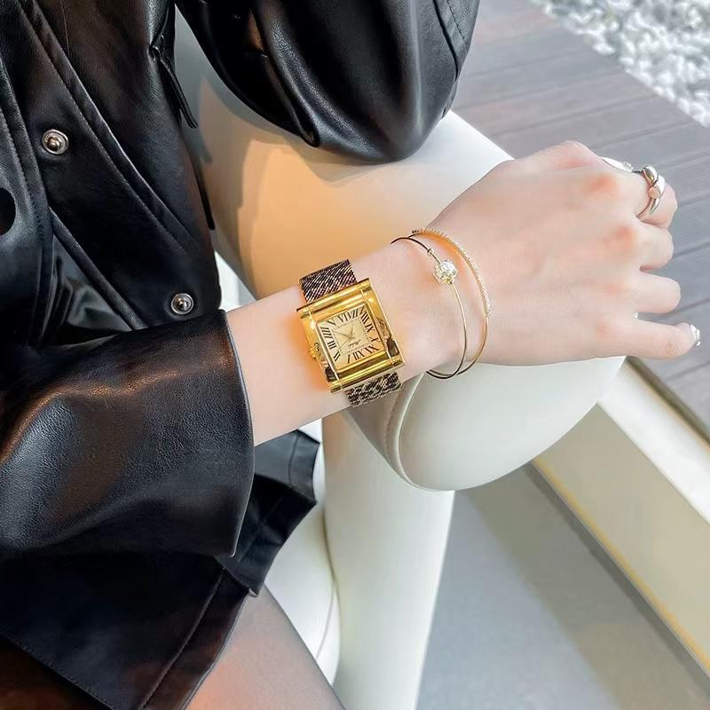 Luxury Rose Gold Stainless Steel Leopard Print Mesh Belt Quartz Wristwatches Watch for Women Gift for Girls