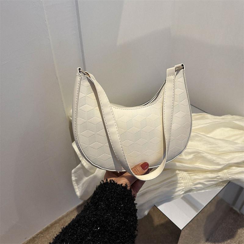 Trendy Pink Pu Shoulder Bag For Women Elegant Simple Crescent Shape Ideal For Daily Use