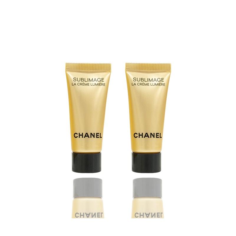 CHANEL Sublimage La Crème Lumière Próbka w rozmiarze podróżnym(5 ml) 5ml*2