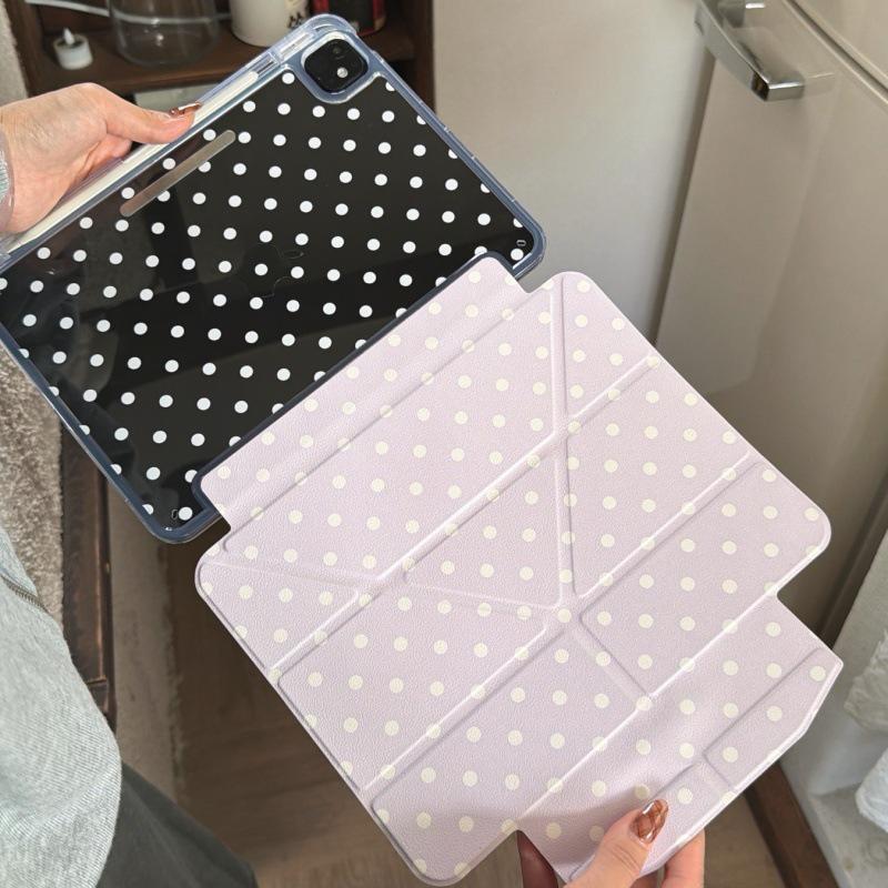 Custodia Buckle per iPad Pro 2021 - Pois a sei colori con design a cuoricini femminili