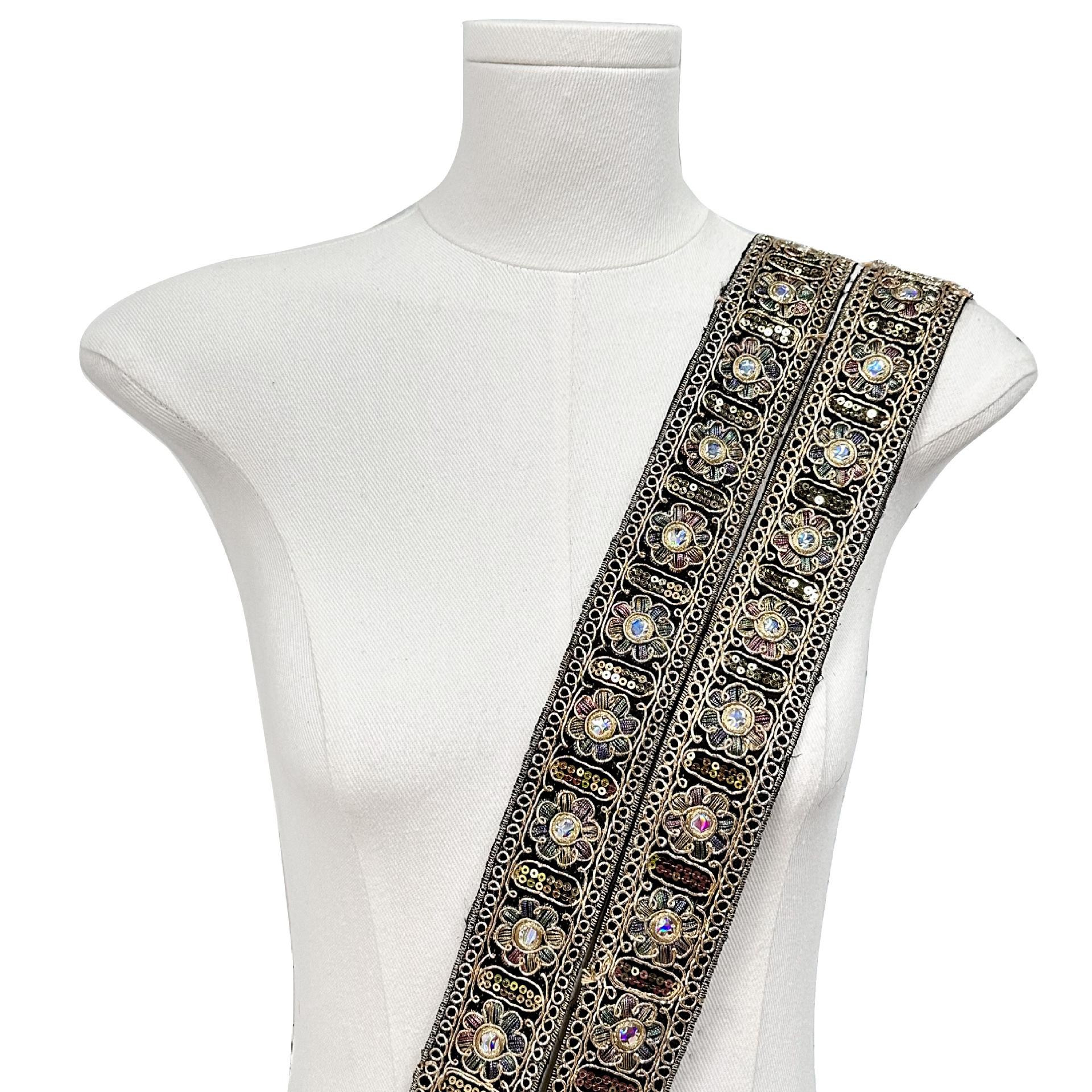 

4,5 см Национальный стиль Ретро Вышивка Тесьма Древняя одежда Ханфу Этнический стиль Западных регионов Штрих-код Золотая шелковая веревка Одежда Кружево 7456 black one size