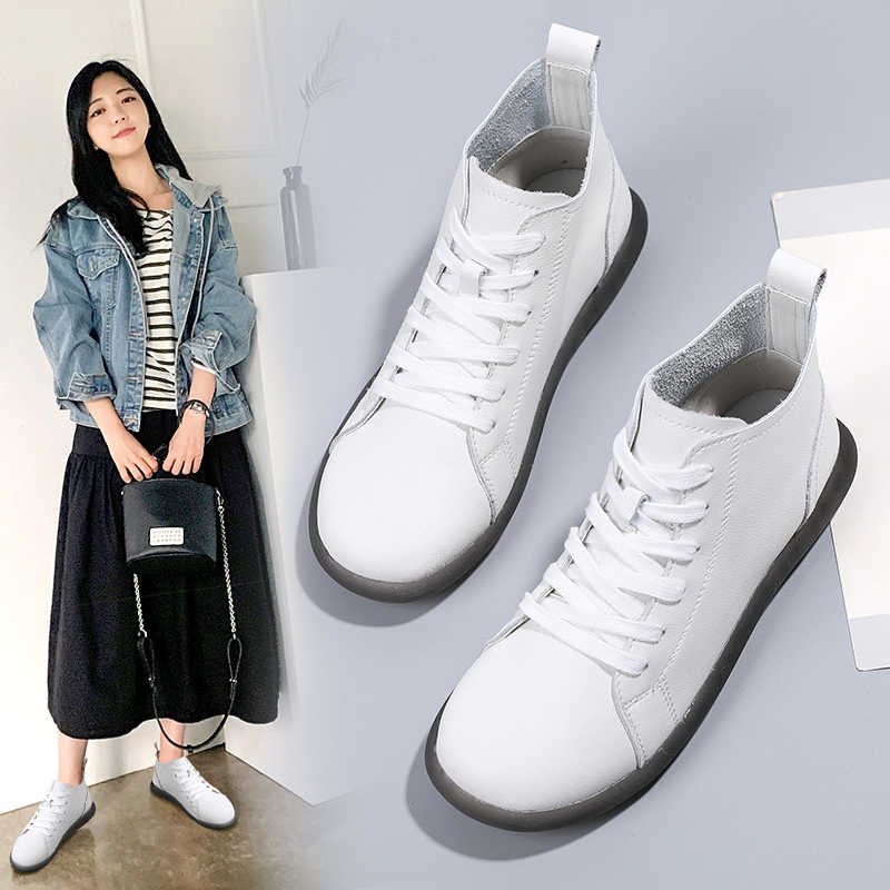 Fashion Thick Heel Laced Sneakers Women White Loafers Designer Tennis Shoes Women Golf Training Sport Classical Price
