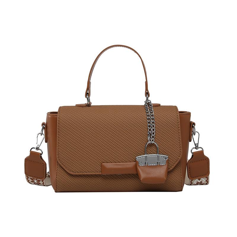 

Women s bag 2025 new trendy high-end texture large-capacity portable fashion versatile single shoulder crossbody pillow bag women коричневый