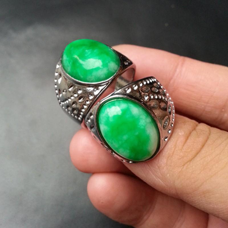 Emerald Jade Grand Ambition Retro Ring 18mm Inner Diameter