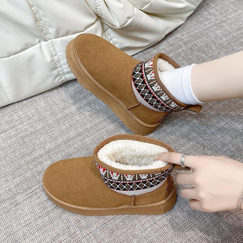 2024 autumn and winter new thick soled ethnic snow boots for women, round toe and thick cotton shoes with added fleece