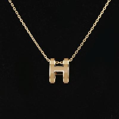 Fashion Versatile Necklace Non Fading Accessories Women's Exquisite Pendant Multi Layer Design Chain 2026